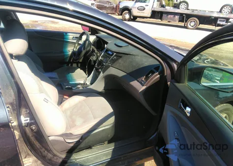 2013 Hyundai Sonata Gls z USA, uszkodzony, nr VIN 5NPEB4AC2DH648531